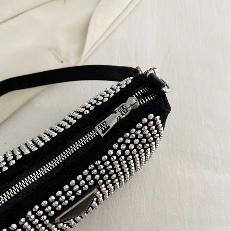 Bolsa Feminina Pequena De Brilho Strass Corrente Blogueira Bolsa Feminina Pequena De Brilho Strass Corrente Blogueira