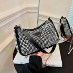 Bolsa Feminina Pequena De Brilho Strass Corrente Blogueira Bolsa Feminina Pequena De Brilho Strass Corrente Blogueira