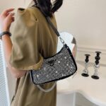 Bolsa Feminina Pequena De Brilho Strass Corrente Blogueira Bolsa Feminina Pequena De Brilho Strass Corrente Blogueira